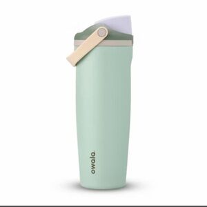 Owala Mint Green Water Bottle with Built-in Straw 30 oz